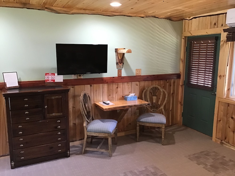 The Halfway House Motel view 5