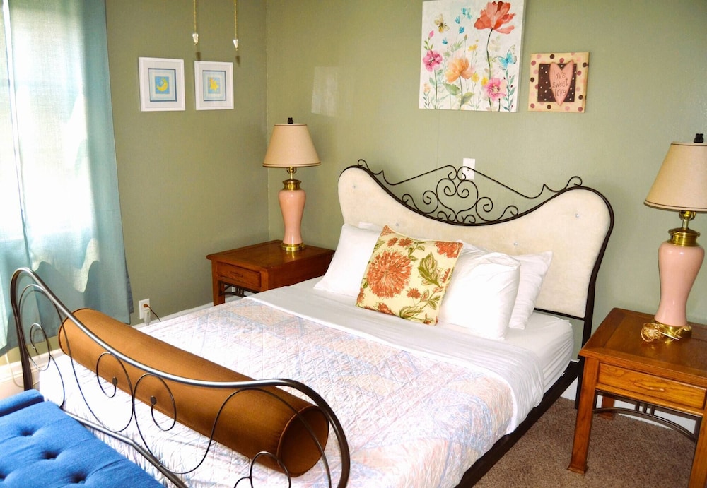 7-bedroom Retreat Sleeps 13