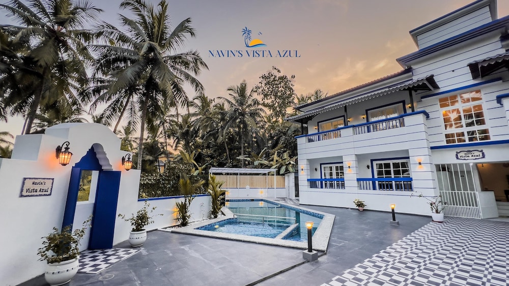 Navin S Vista Azul