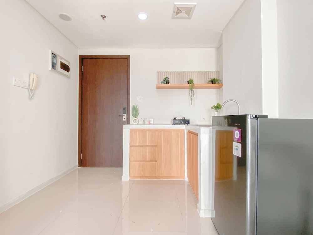Cozy Studio Daan Mogot City Apartment