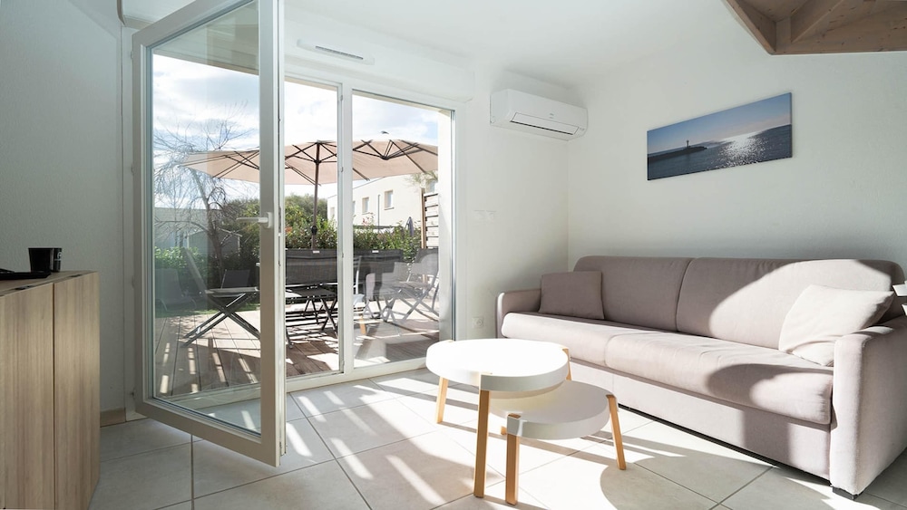Comfortable Villa by the Sea