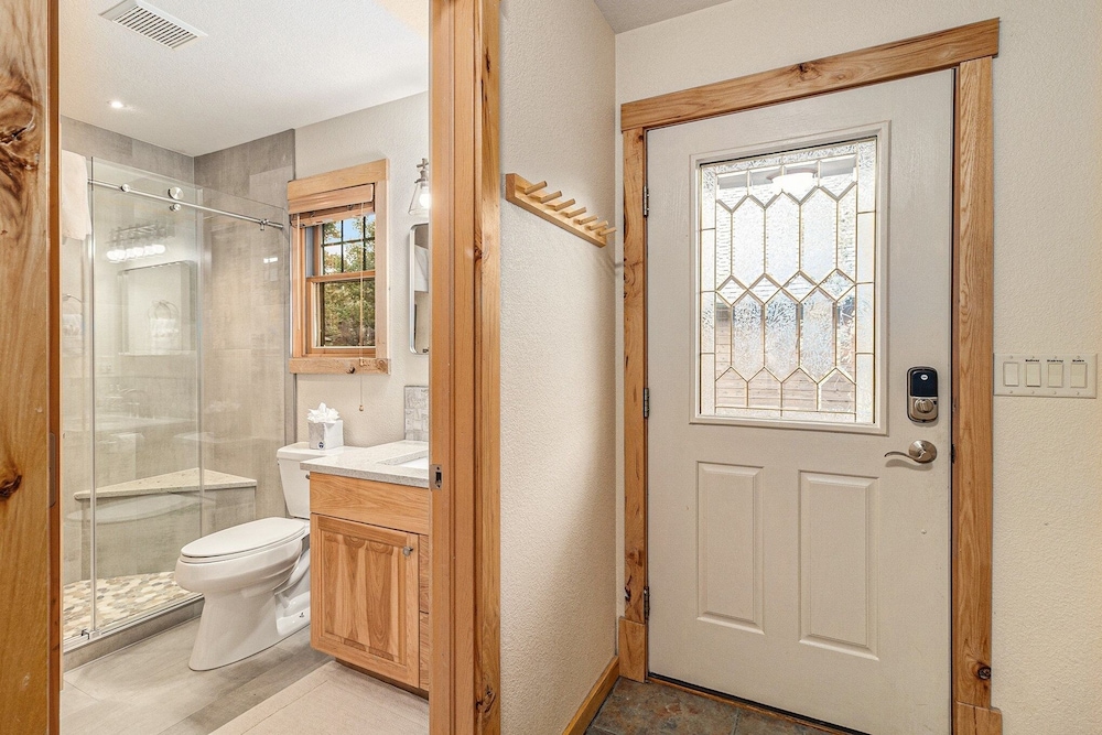 Solitude Beaver #3 - Estes Park 2 Bedroom Condo by RedAwning