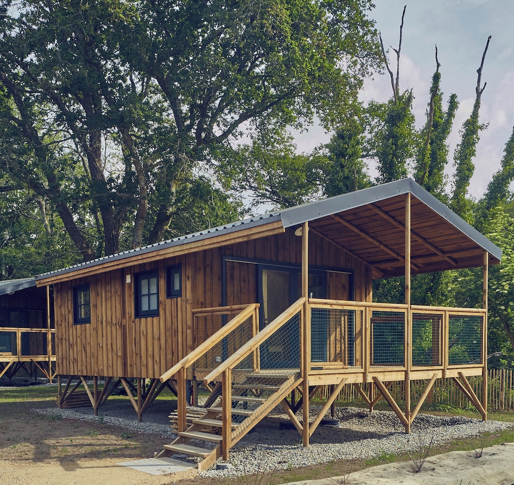 Le Jardin Saint Germain Lodges & Events view 2