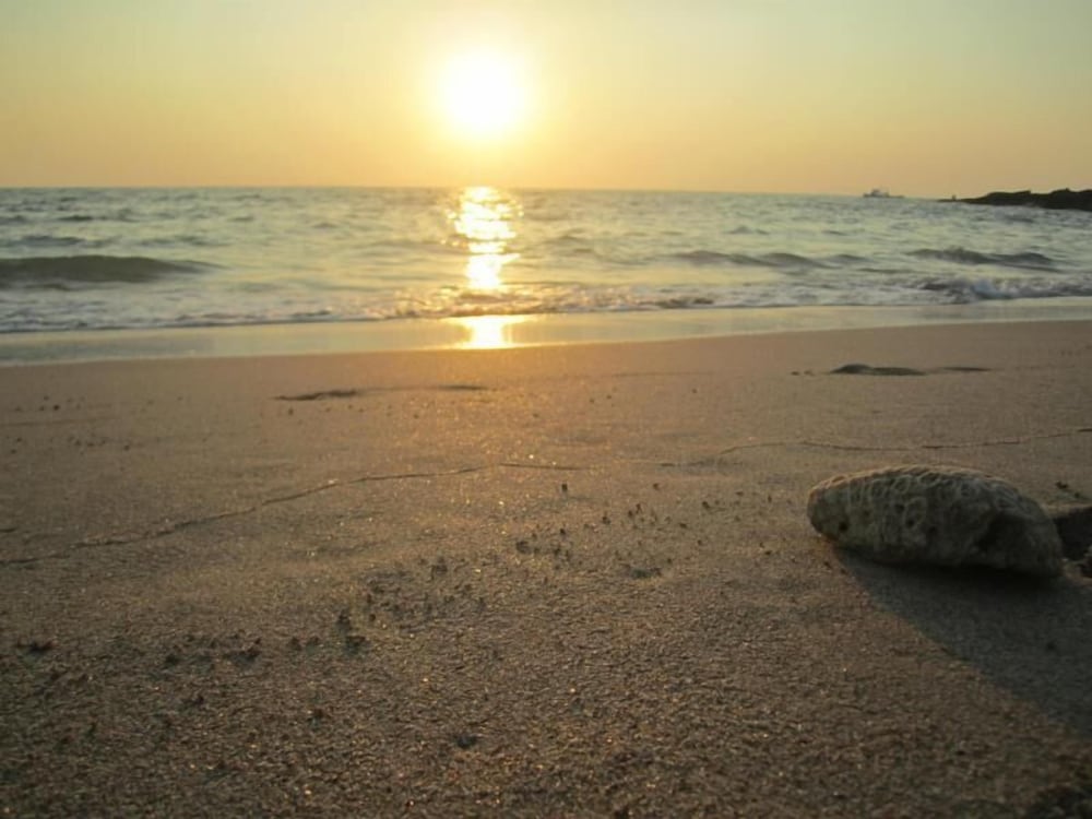 Lanta Il Mare Beach Resort