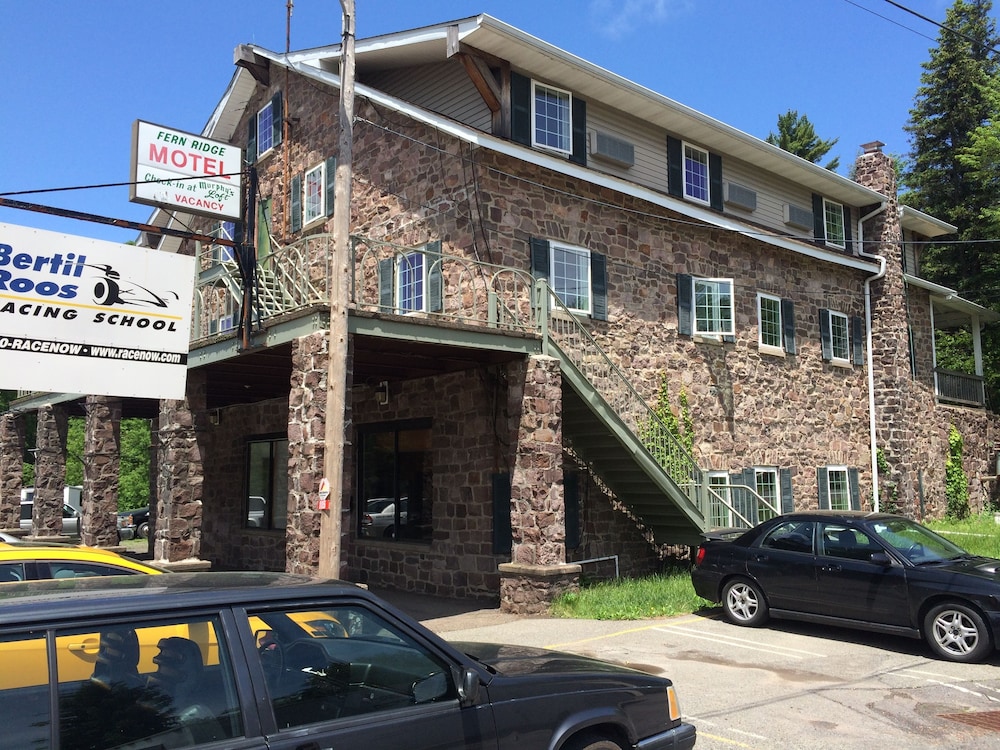 Fern Ridge Motel - Property Image 5