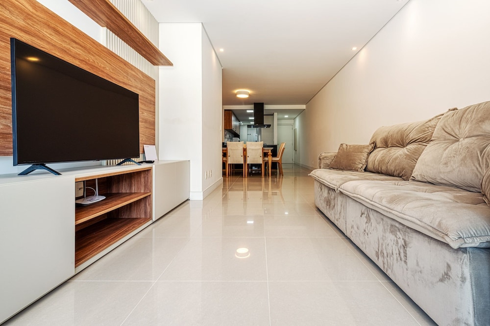 Modern Apt With Balcony 150m From the sea Abc0202