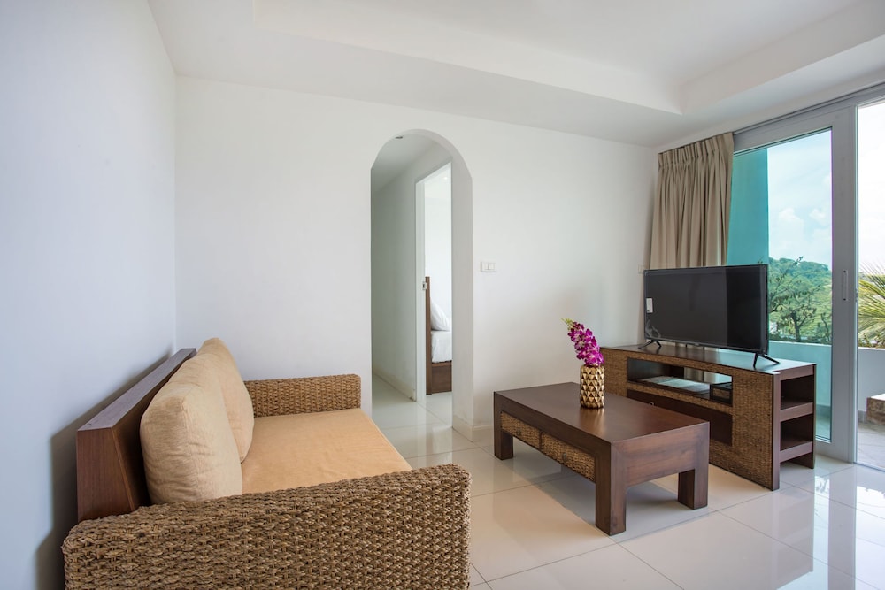 Kata Ocean View 1BR Apartment O17 view 4
