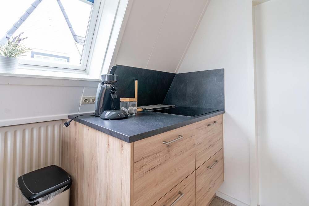 Comfortable and Modern Furnished 4-person Apartment