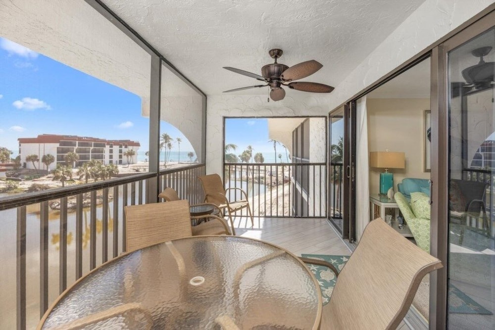 Pointe Santo B31 2 Bedroom Condo