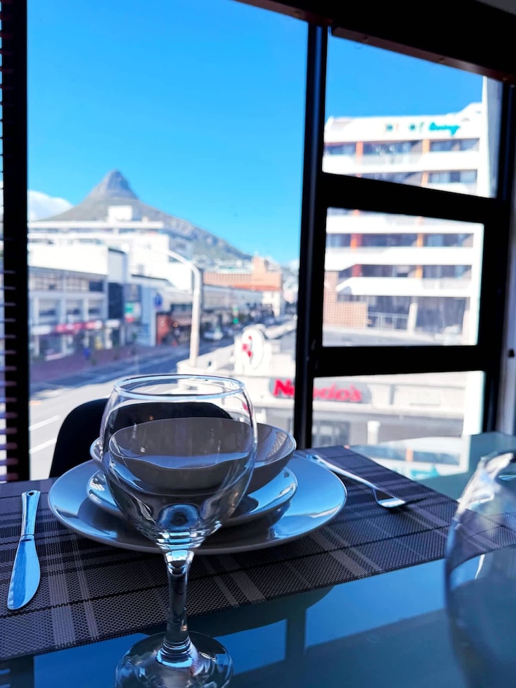 Spacious 1 Bedroom Apartment Atlantica Seapoint
