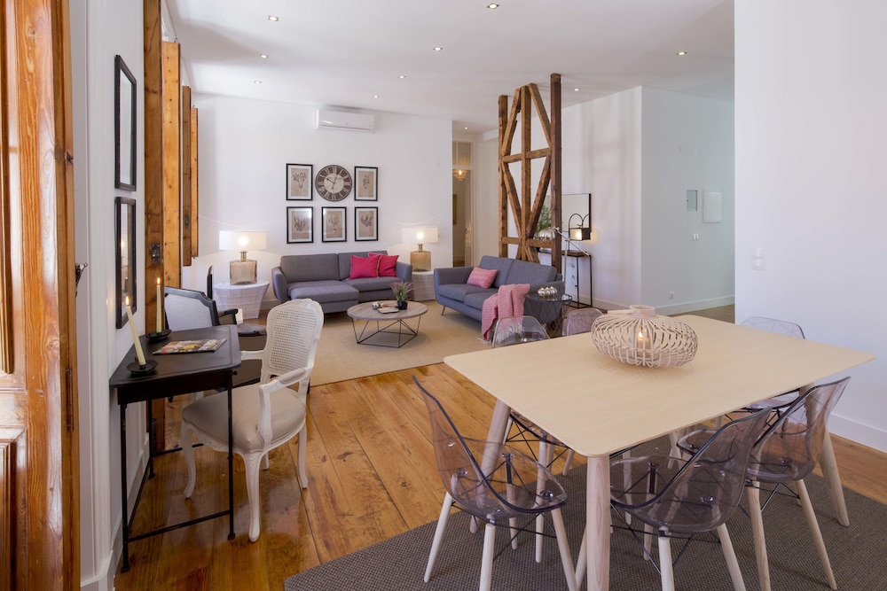 Bairro Alto Apartments by linc