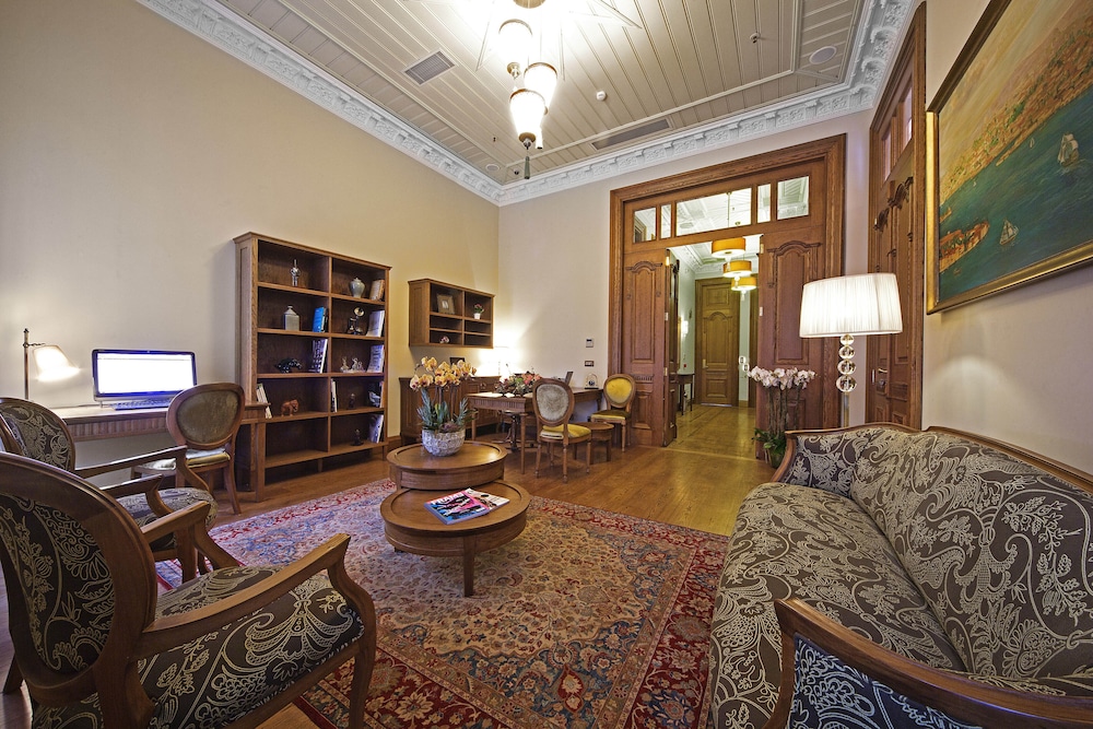 Celine Otel - Image 5