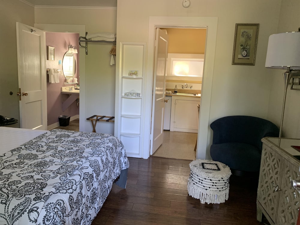 Ashland Vacations - Palm Cottages - Property Image 34