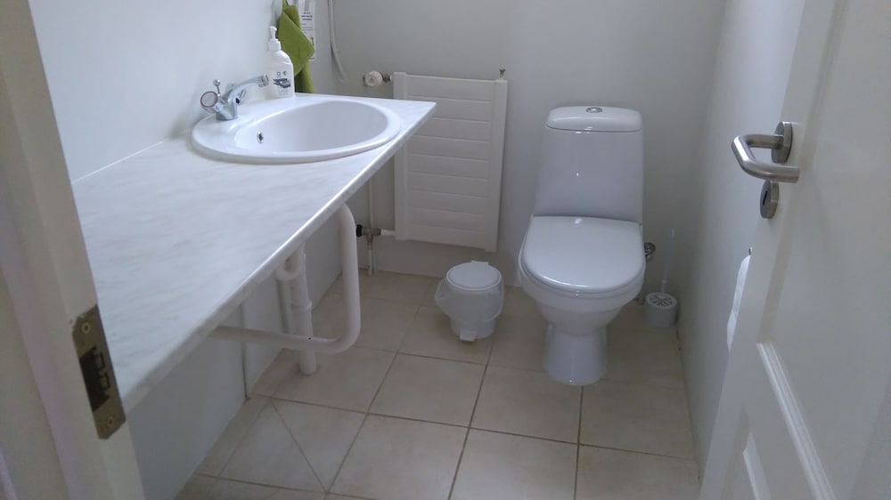 Brúnalaug Guesthouse Holiday Home