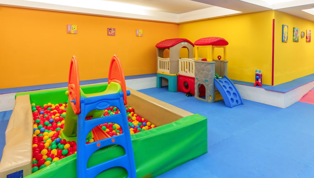 Cronwell Platamon Resort
