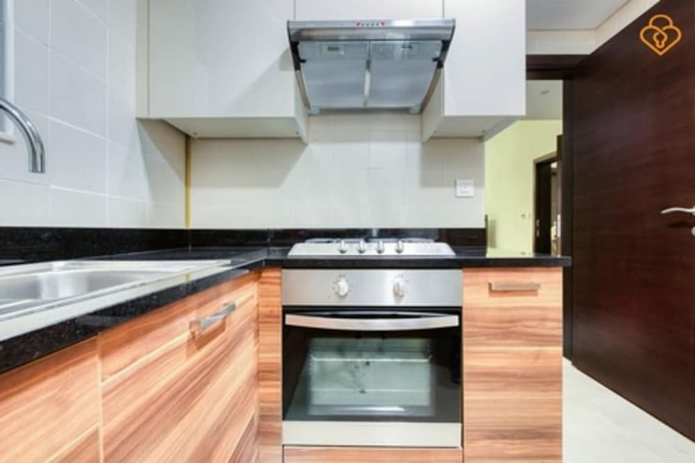 Spakle Building 2 Dubai Marina - Apartment 1007
