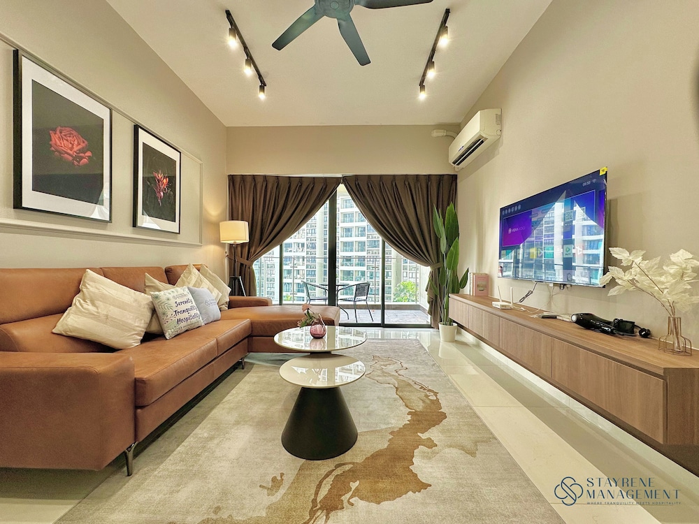 Country Garden Danga Bay Sea View Homestay by Stayrene