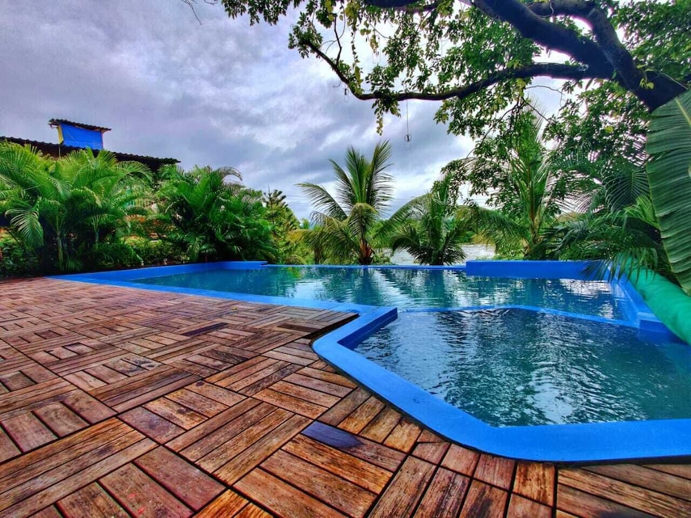 River Retreat Kolad