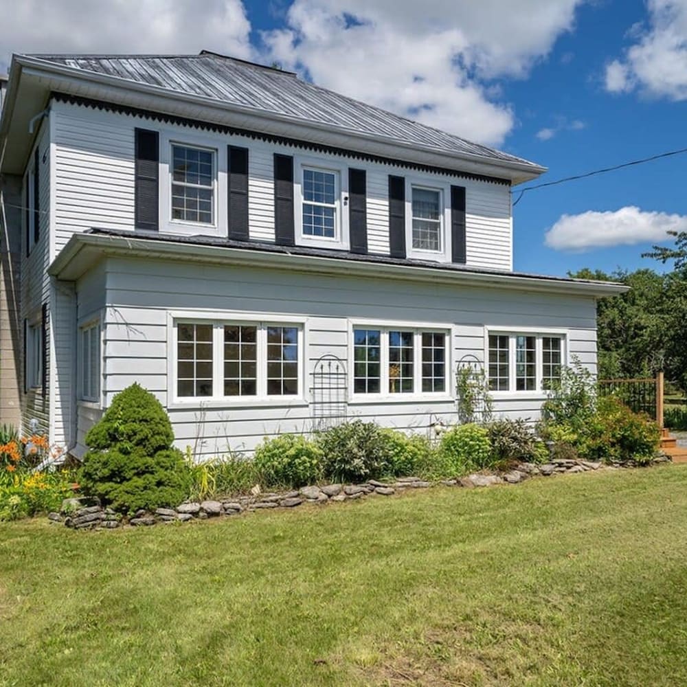 Welcome to Golden Field Farmhouse