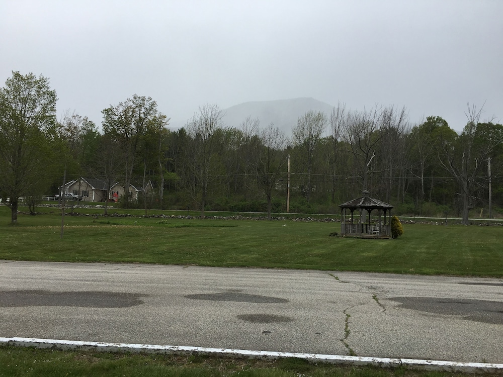 Weathervane Motel