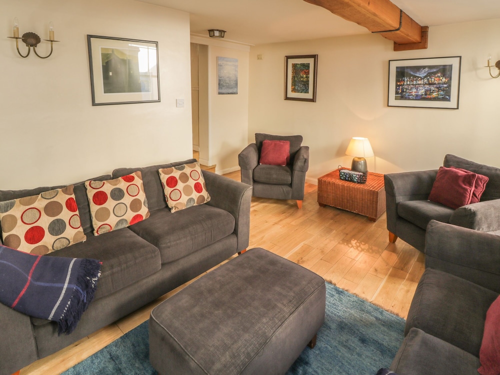 Salmon Cottage