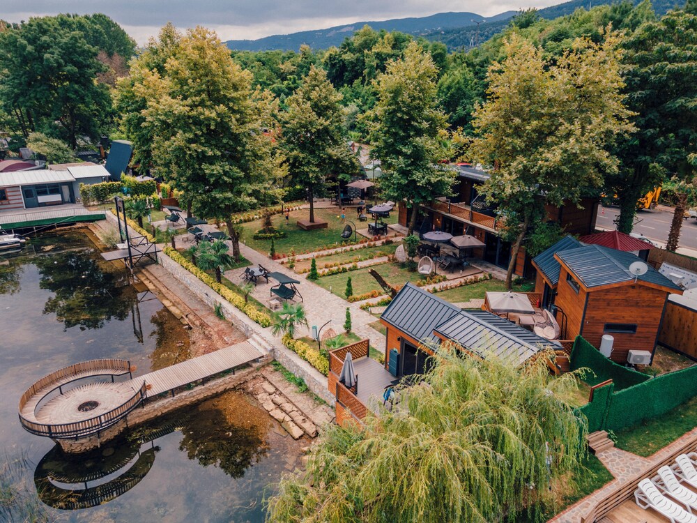 SAPANCA KIYI BUNGALOV