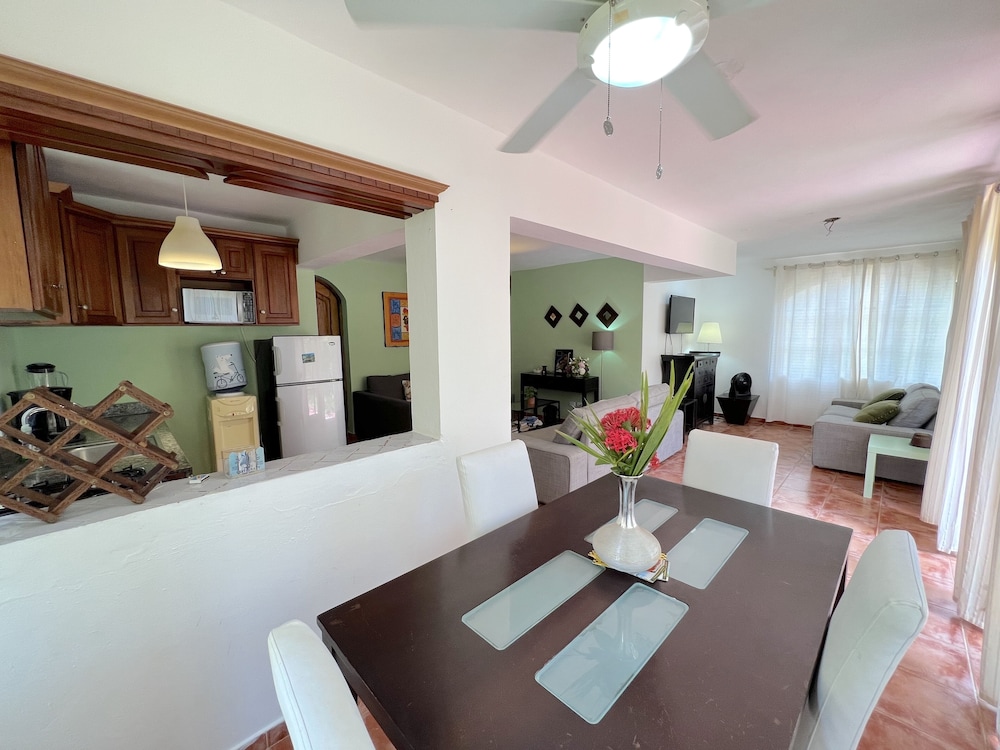 Los Corales Tropical Beach Resort & SPA