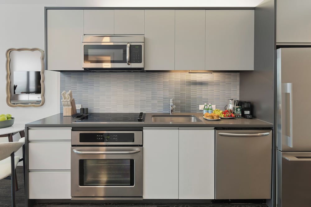 Luxury Apartments by Hyatus Downtown Boston