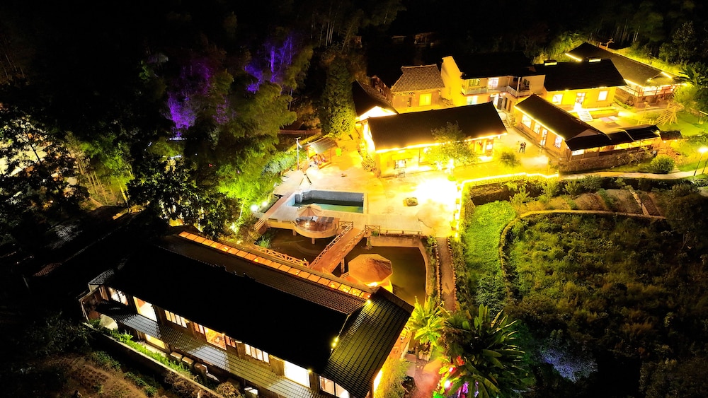Glass Inn