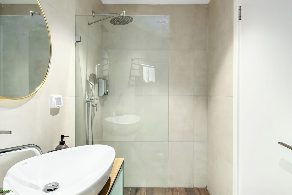 Netanya Beach Pool Studio by Sea N' Rent