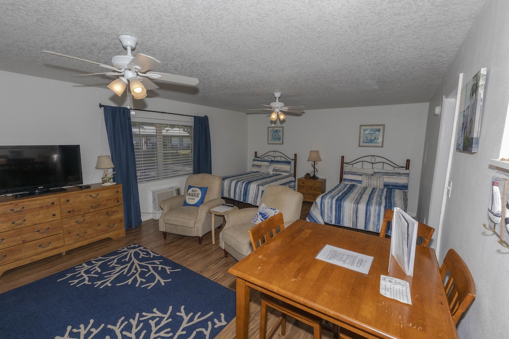 King's Bay Lodge