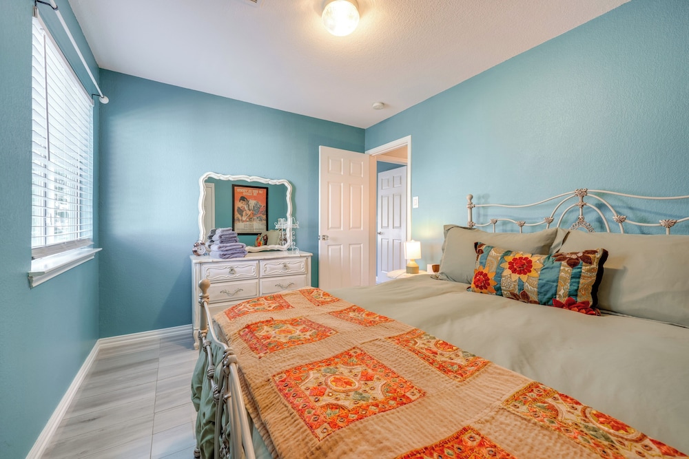 Dog-friendly Retreat w/ Yard, 22 Mi to Dtwn Austin
