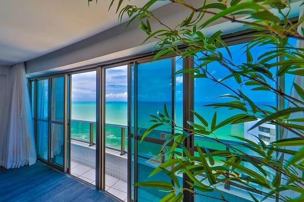 HY Beach Flats