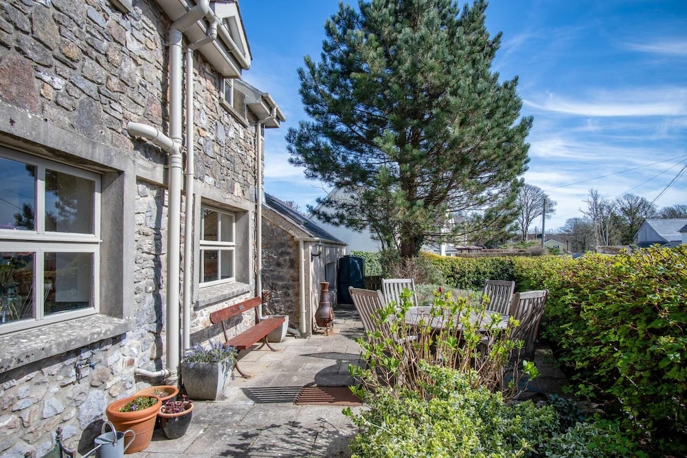 Fern Cottage - 2 Bedroom Cottage - St Florence
