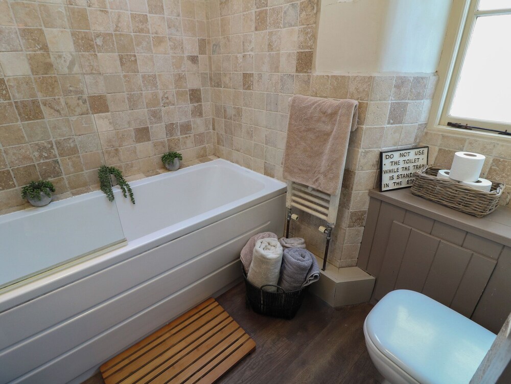 Coupling Cottage