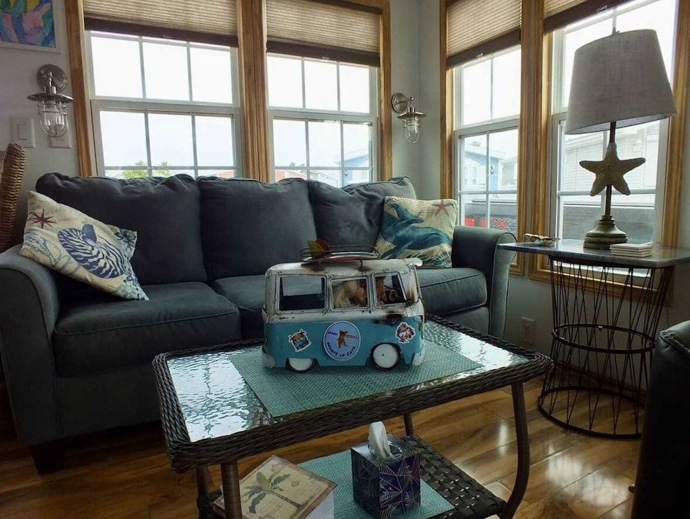 Charming 1BR Getaway in Long Island Village Resort