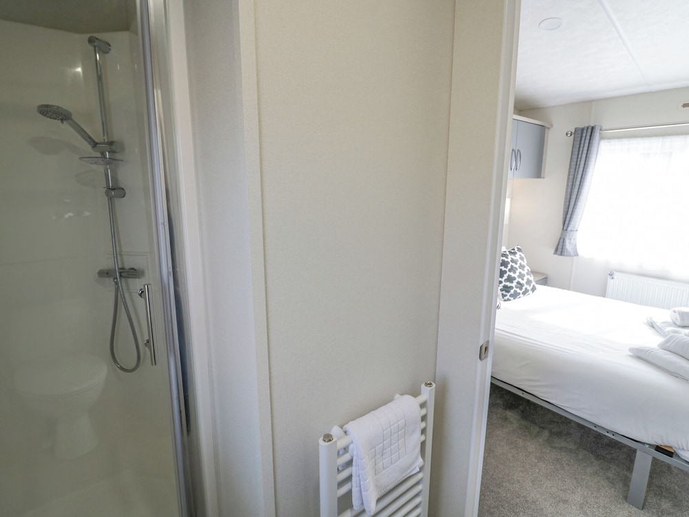 Long Acres Lodge