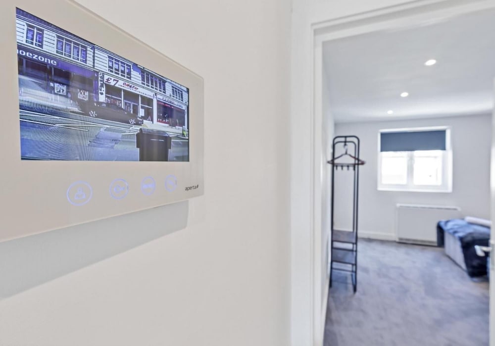 Right On Bright On Apartment 1B - City Centre Luxury Apartments view 2
