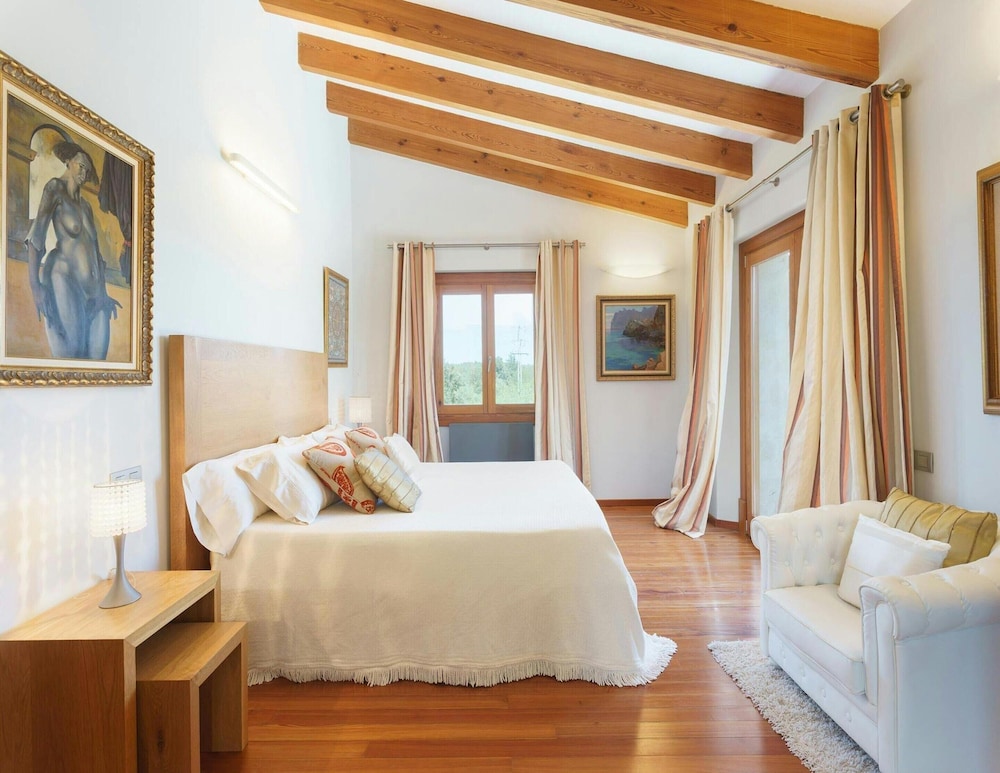 Nice Villa Near Golf of Pollensa