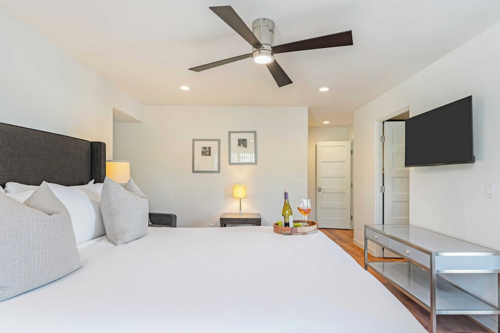 Windansea by Avantstay Private Rooftop Patio, 2 Blocks to Beach & Town