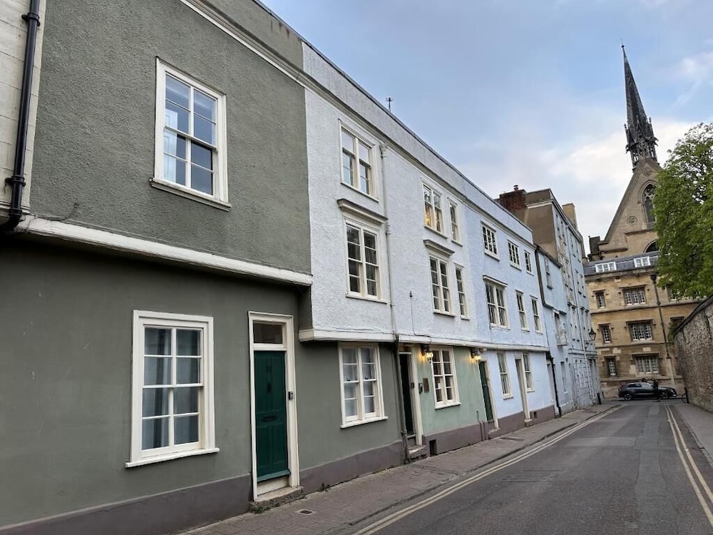 City Guesthouse