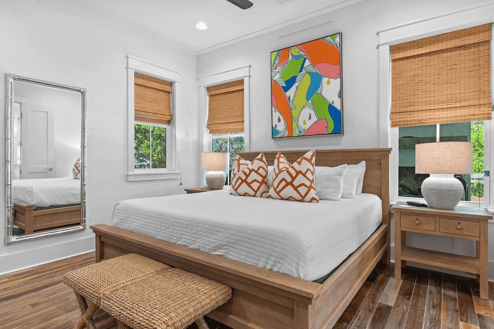 Watercolor 75 by Avantstay Luxury Private Pool + Bonfires