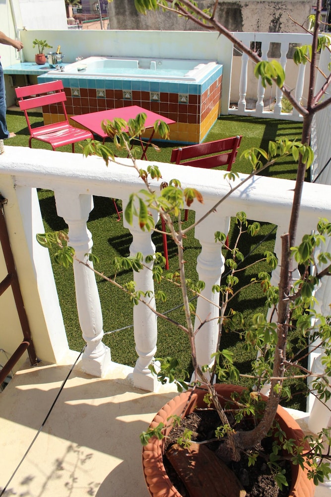 Room in B&B - Cancun Guest House 4 Terrace Tub