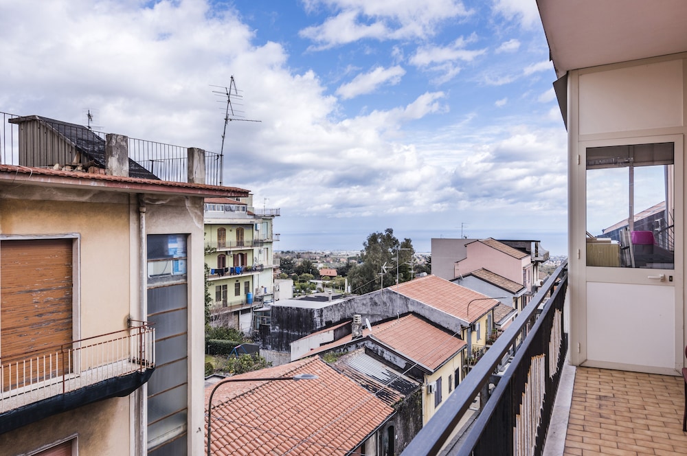 Zafferana Apartment with Balcony