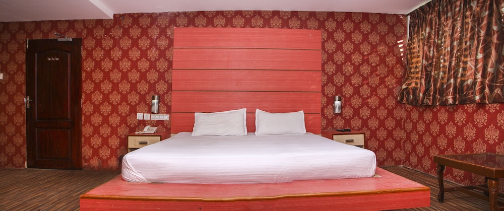 DeSantosh Residency