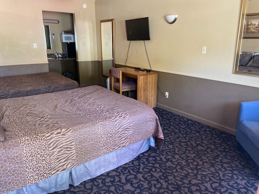 North Platte Vacations - Blue Spruce Motel - Property Image 10