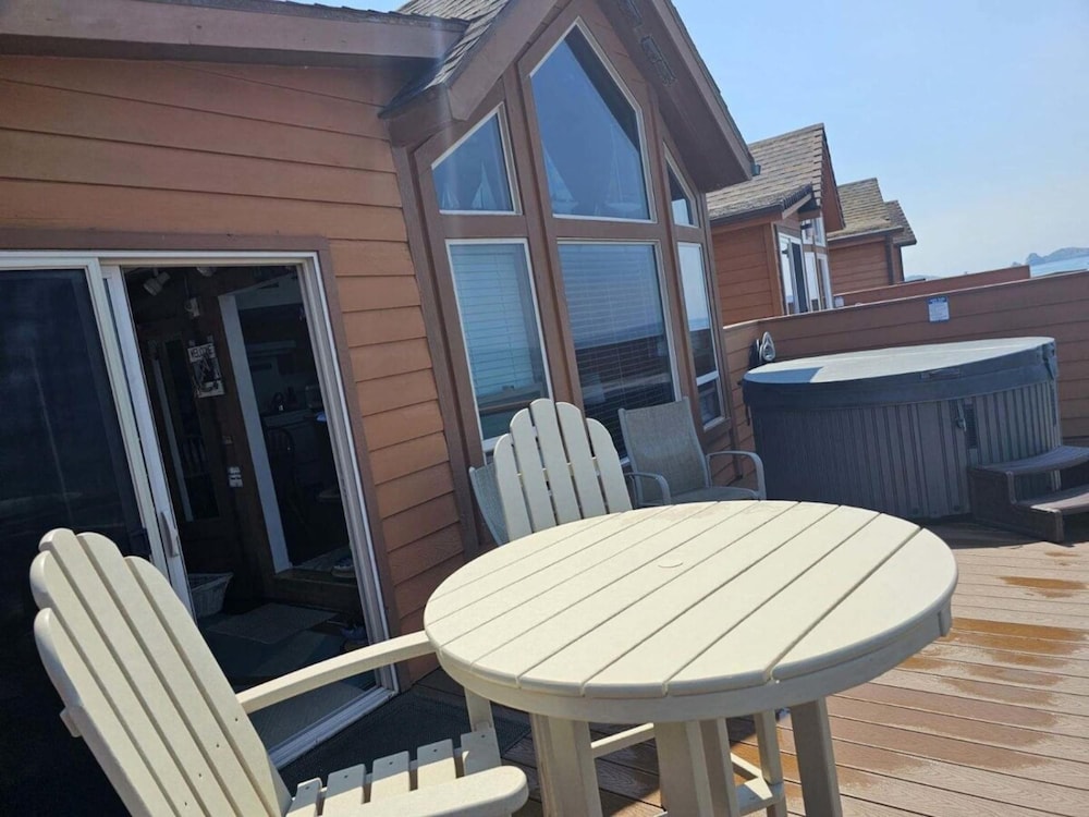 Oceanfront Cabin 9 With Jacuzzi Awesome Views