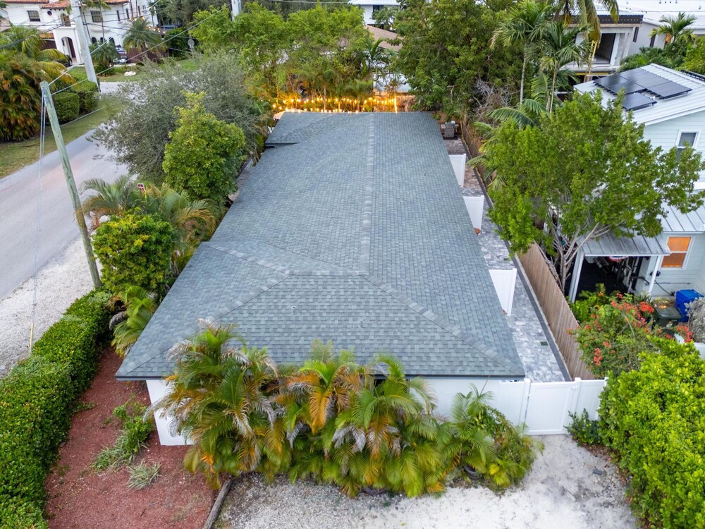 Uhost AI 4-unit Gem Mins to Las Olas Beach