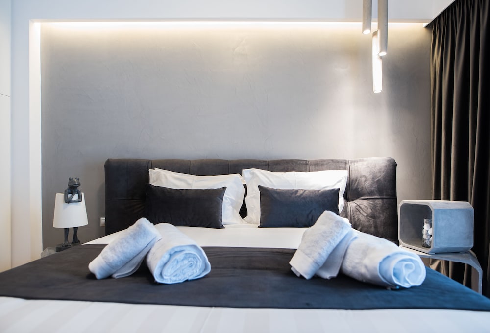 Acropolis View Deluxe Penthouse & Luxury Apartments