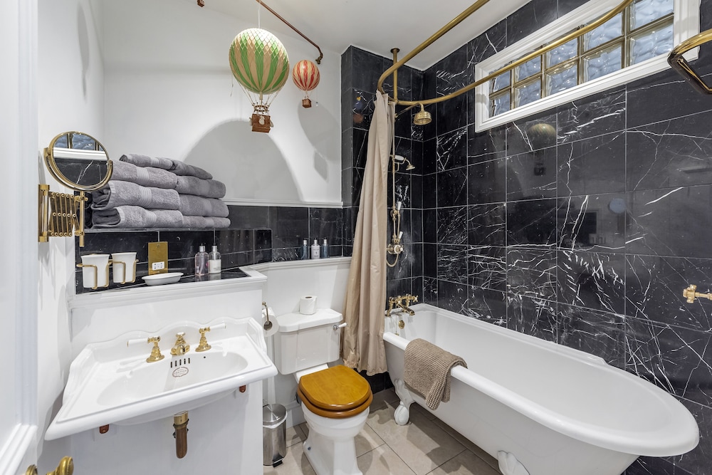 Duke Street City Center Apartment